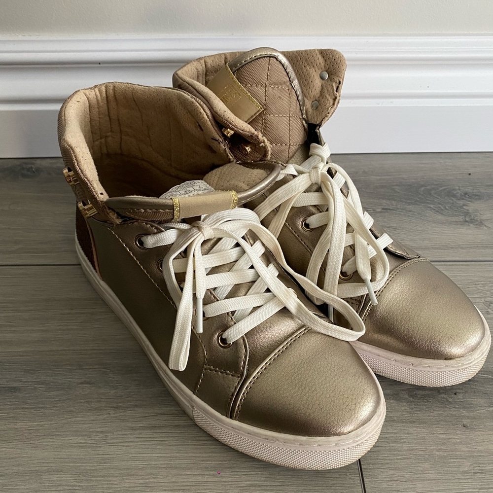 Gold Guess sneakers!